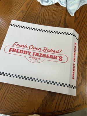 freddy fazbears cookie pizza