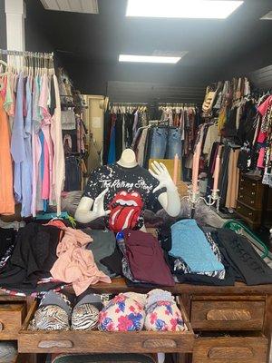 new resale shop with clothes ,name brand purse and much more...