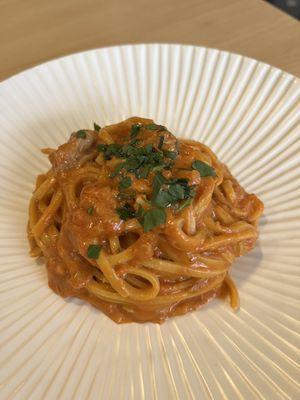 Granchio / Chitarra

Crab meat sauce, tomato cream sauce, Garlic, parmigiano cheese, italian parsley