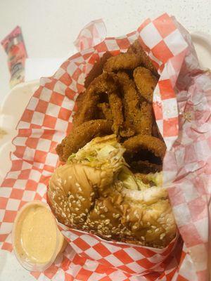 Spicy Chicken Sandwich (Glatt Kosher) & Onion Rings