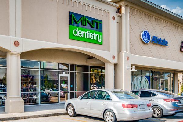 Mint Dentistry Woodlands exterior