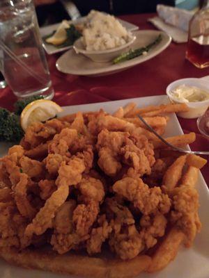 Fried whole belly clams