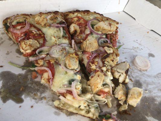 Delicious mediterranean pizza with chicken and feta.