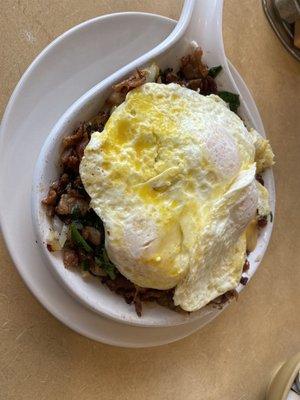 Spinach and Feta Skillet with over medium eggs