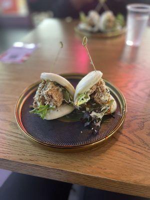 Chicken karrage bao bun