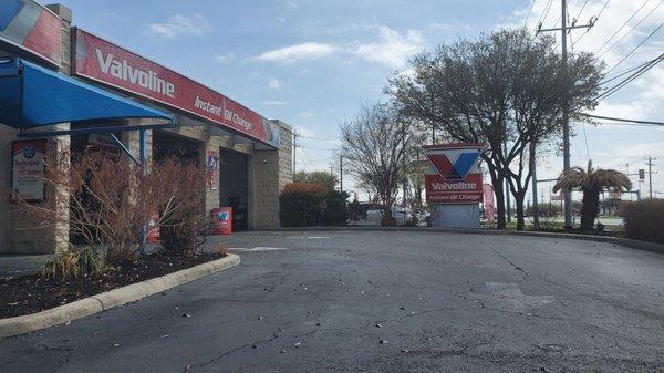 Valvoline on Culebra Rd.