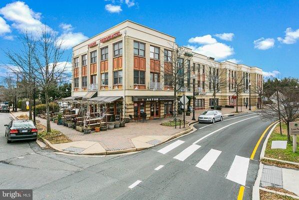 Street view of Pershing Chiropractic