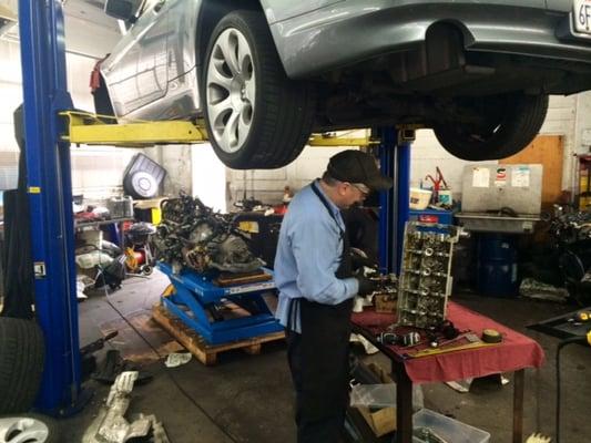 Palo Alto Bimmer tech John doing a valve job and carbon clean on a 645Ci.