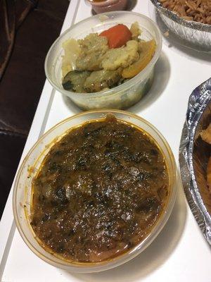 Mixed vegetables on top, legume (mashed vegetables) on the bottom.