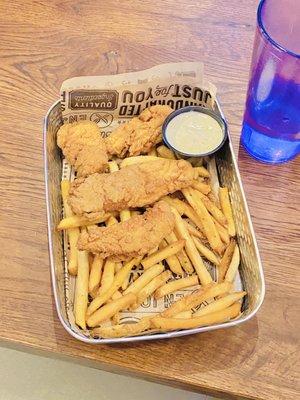 Chicken tenders with fries