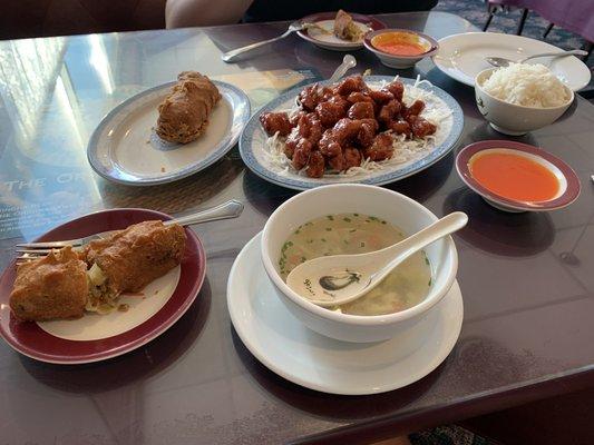 Egg rolls, Egg Flower Soup, General Tso's. All amazing.