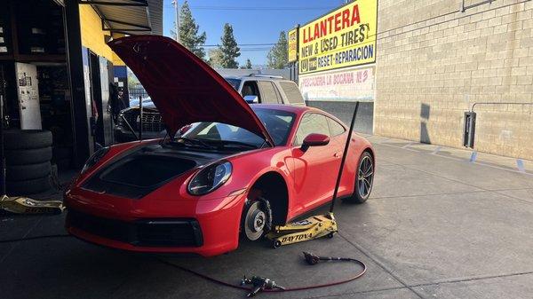 992 needed new tires, Jerry was able to get them quick and took extra care during install.