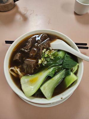 Sichuan beef and tendon noodle soup