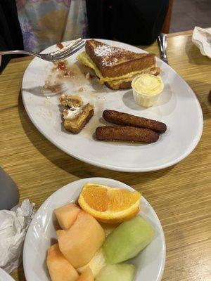 4 Halves of French Toast Breakfast