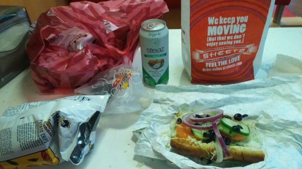 Sheetz Feast!! The (Steaz Brand) coconut iced green tea is great on a hot August night.