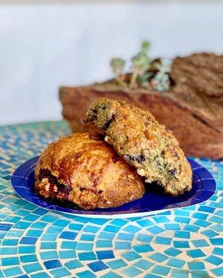 Top: Lemon/Blueberry Scone *limited time - Very Good!  Bottom: Raspberry/Chocolate Scone - Excellent!