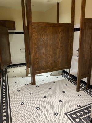 Stalls and urinals