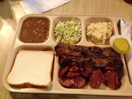 Combo plate with ribs and sausage