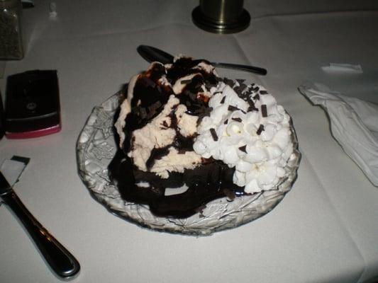 brownie sundae