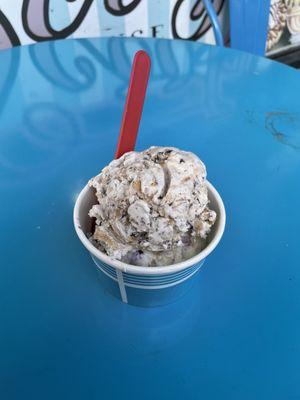 One scoop oat berry crumble yogurt  and one scoop of cookies and cream peanut butter swirl