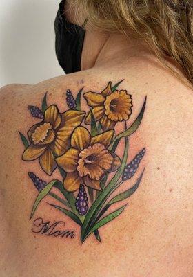 Amazing floral tattoo!