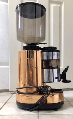 Italian high quality anodized aluminum coffee grinder, distributed by Fama manufactured in 1991.