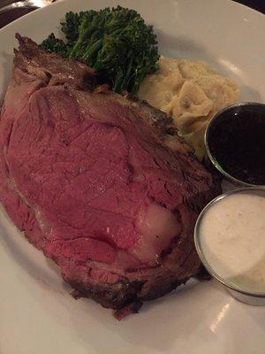 Prime rib (medium rare) with Yukon gold mashed potatoes, broccolini, and au jus