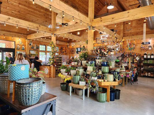 Polillio's Garden Center