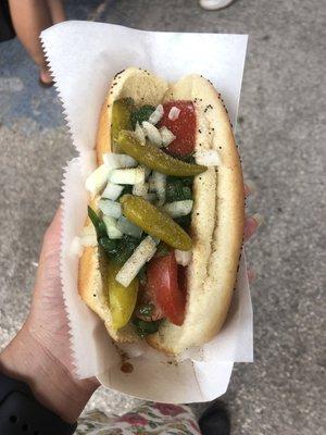 Chicago vegan hot dog without mustard