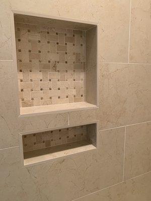 Shower niche