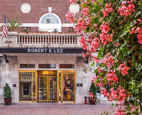 Robert E Lee Hotel - Entrance