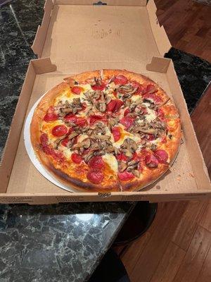 pepperoni mushroom pizza