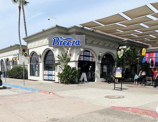 Exterior Store Photo at the entrance of Belmont Park