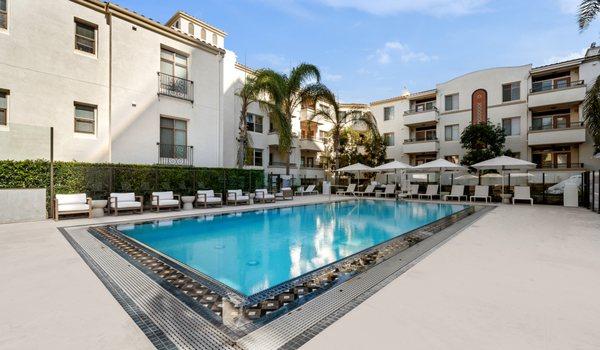 Pool and lounge seating