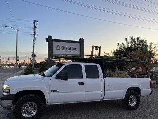 Picking up a Palo verde tree at SiteOne