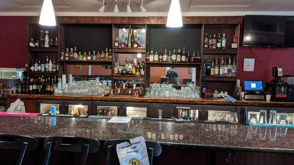 Full bar at Bambinos italian restaurant in Vallejo