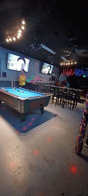 Pool table