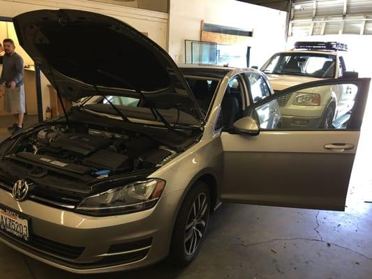 We are familiar with foreign and domestic vehicle glass replacements. 
 Ex. 2014 VW Golf