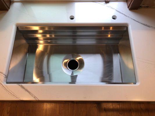 Undermount stainless steel sink installation