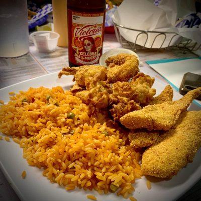 Fried fish, oysters, & shrimp.