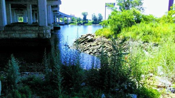 Ouiet scene near the Housatonic River in   Bridgeport,CT