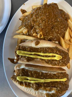 Coneys and chili fries w/ sliced cheese