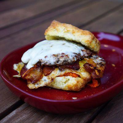 Fennel Sausage , Egg , Pepper Relish , Fontina - IG: @nelson_eats