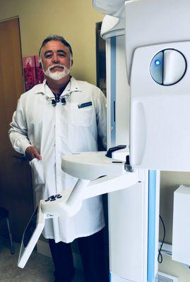 Dr. Barraza with our 3D imaging technology!