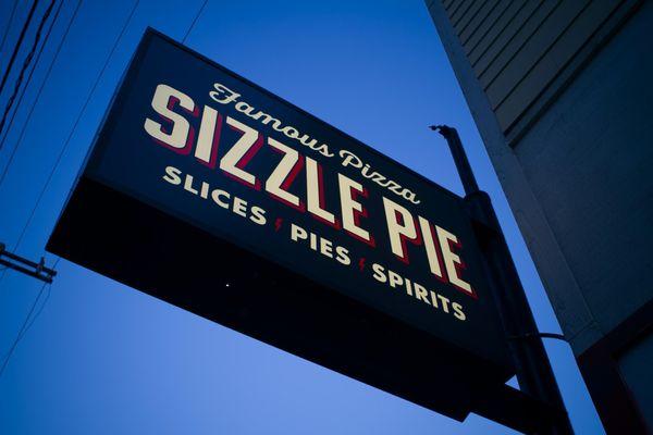 Sizzle Pie in the autumn sky.