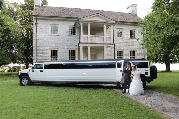 LGV LIMOUSINES. LIMO. WEDDING LIMO. PROM LIMO. CHAUFFEUR SERVICE.