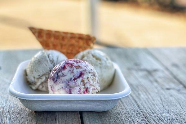 Trio (Brambleberry Crisp / Sweet Cream Biscuits & Peach Jam / Salty Caramel)