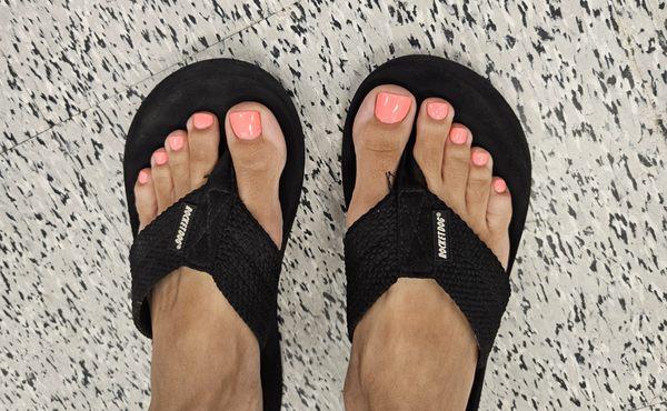 Gel pedicure