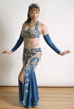 Na'ama Rose belly dancer