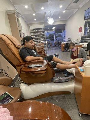 I totally did not force my husband to get a pedi